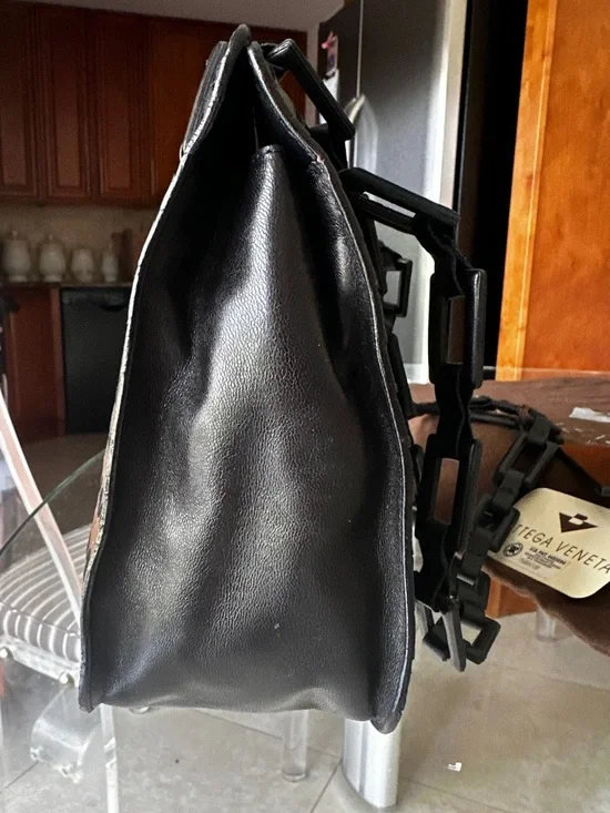 RARE Bottega Veneta Lambskin Intrecciato Olympiia Bag w Bold Leather Link Straps - Picture 6 of 15